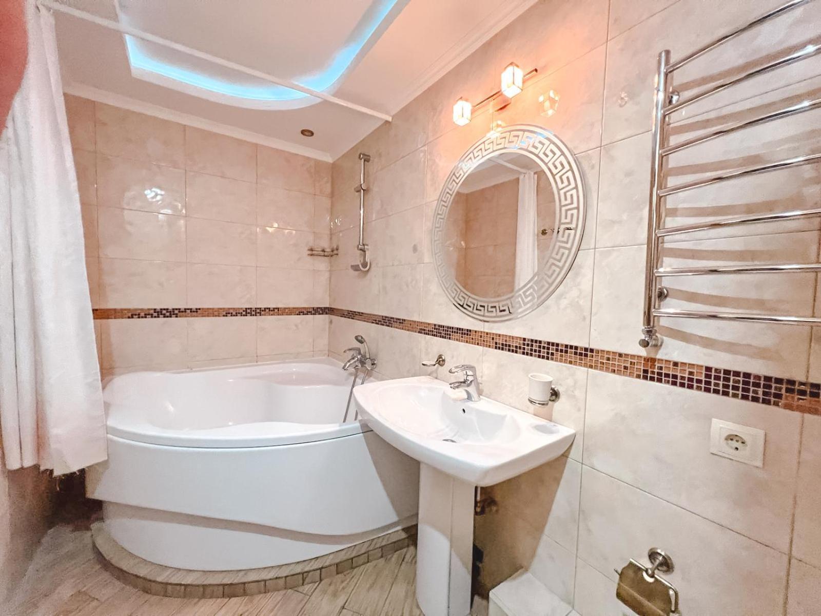 Apartments On Pechersk Kiev Ngoại thất bức ảnh